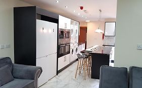 Double Ensuite Rooms Near City Centre