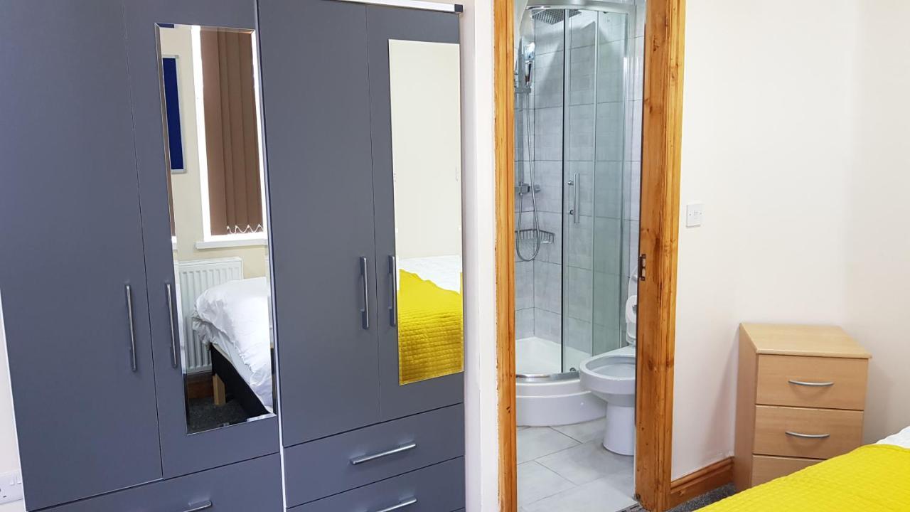 Double Ensuite Rooms Near City Centre Birmingham Exterior photo